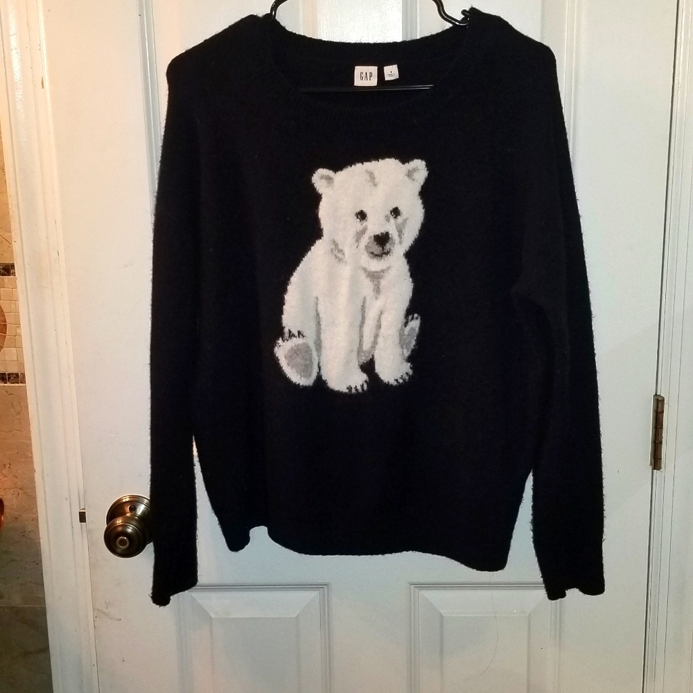 Gap sweater